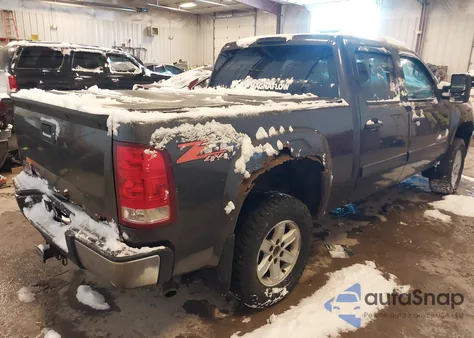 2010 GMC Sierra 1500 Sle из США, поврежденный, VIN 3GTRKVE34AG131785